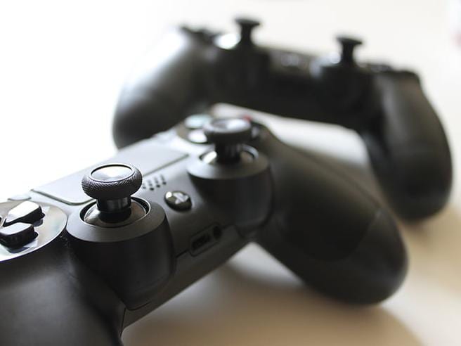 Campagna OMS sui videogame per affrontare la quarantena