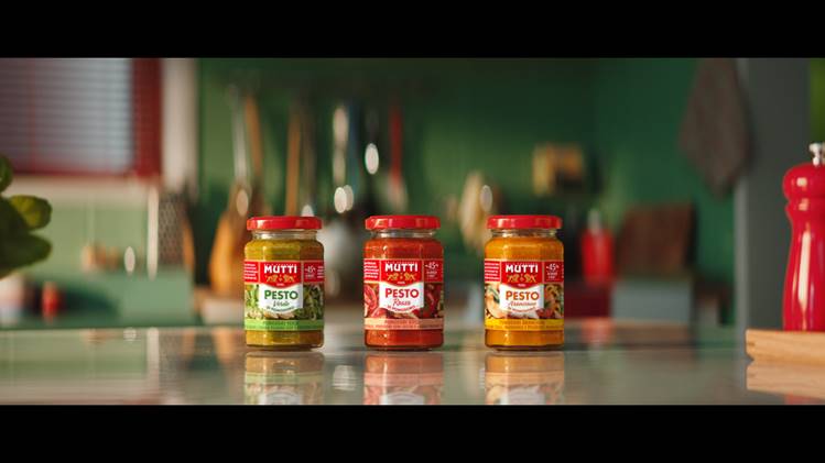 Mutti mette tutti d’accordo con i nuovi Pesti di Pomodoro La campagna, ideata da McCann, ci racconta di questi nuovi e preziosi alleati in cucina
