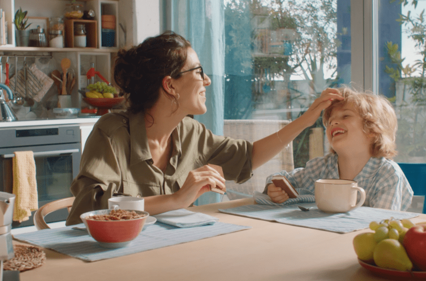 Ferrero lancia il nuovo TVC di Kinder Sorpresa e Kinder Fetta al Latte