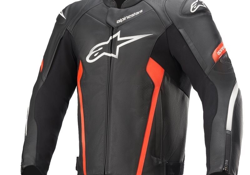 Quello che serve per tornare in moto è su MG MotoStore: l’e-commerce per i centauri