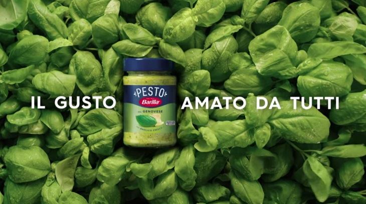 Barilla rinnova la sua gamma di pesto e la presenta con una nuova campagna globale