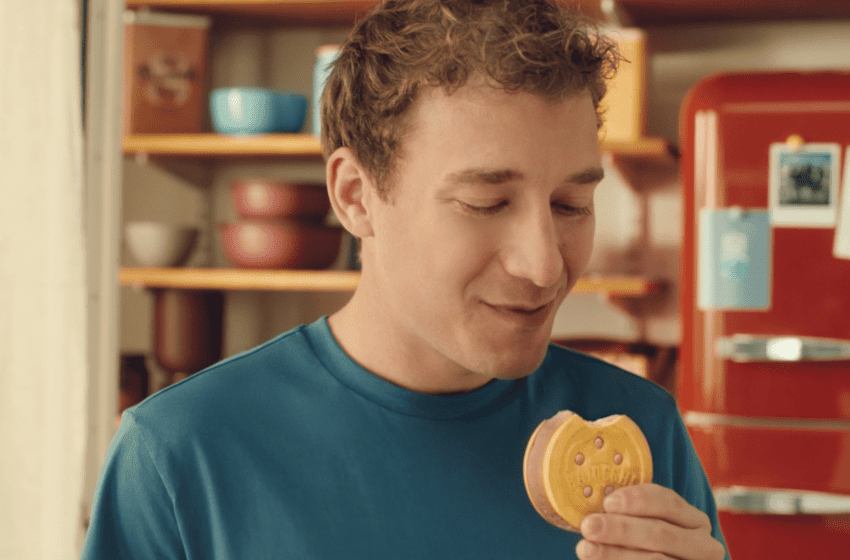 “Mulino Bianco e Algida lanciano i nuovi Baiocchi Gelato”. Lo spot è firmato Publicis Italia