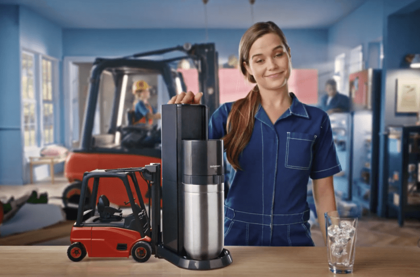  SodaStream torna in TV con il flight estivo. Creatività Fresh Ideas e pianificazione Carat