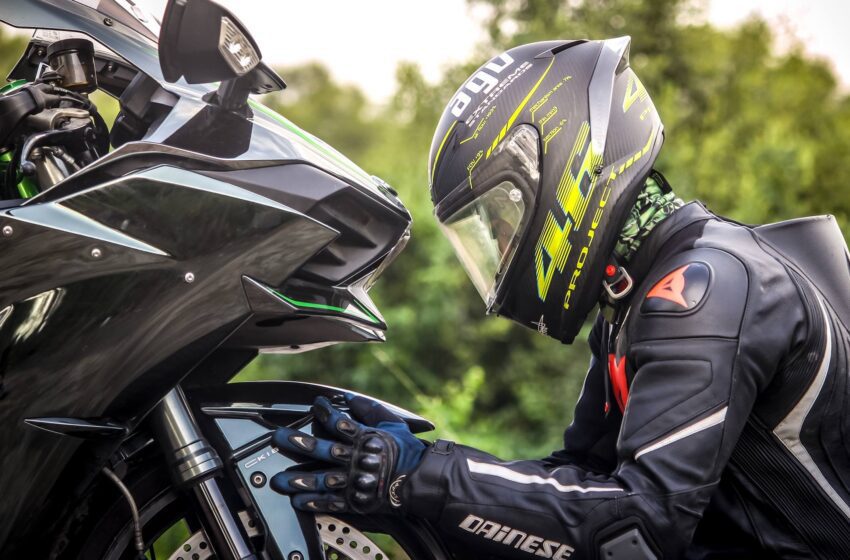 L’inflazione non risparmia il comparto moto: prezzi in aumento del 49% nel corso dell’ultimo anno sugli accessori moto, ma la comparazione prezzi aiuta a risparmiare