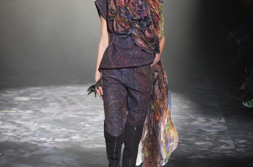  Uno sguardo verso un futuro più sostenibile per la moda con Epson e lo stilista Yuima Nakazato