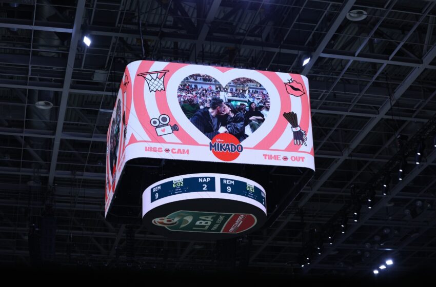 Emozioni dentro e oltre gli schermi: ZooCom porta la Mikado Kiss Cam in campo alle Final Eight 2024 della Lega Basket Serie A
