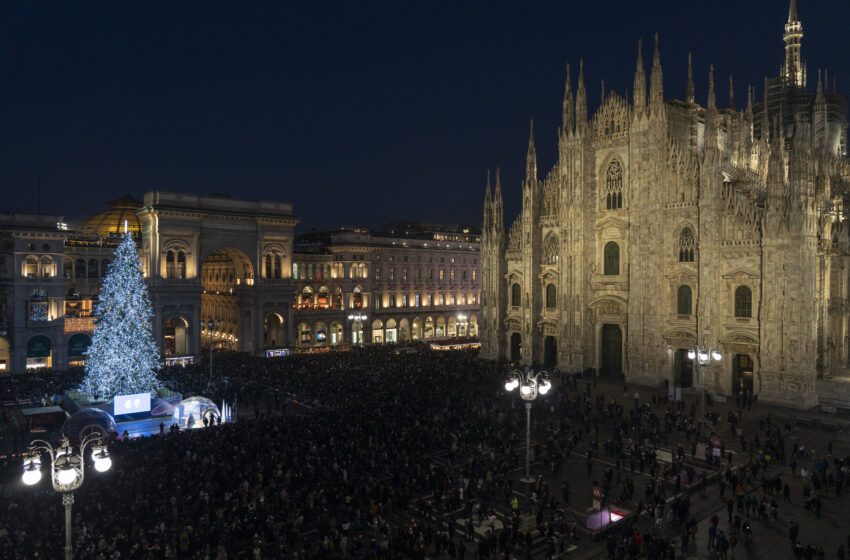 Samsung e Milano Cortina 2026 accendono la magia delle feste nel cuore di Milano